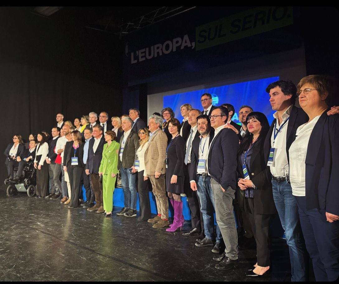 Carlo Calenda tweet media