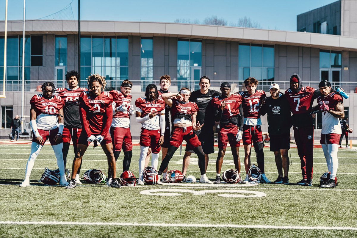 I can’t imagine a better way to spend my 31st birthday than coaching the boys for Spring Practice #13 @GarrettDzuro @supreme_simpson @humblequann @JakobieKJames @Shane_Robles1 @6hardingty @DElliott2003 @_FrankLadson @KeshawnBrown_ @sam_staruch @its_show1time @OttEricOttender