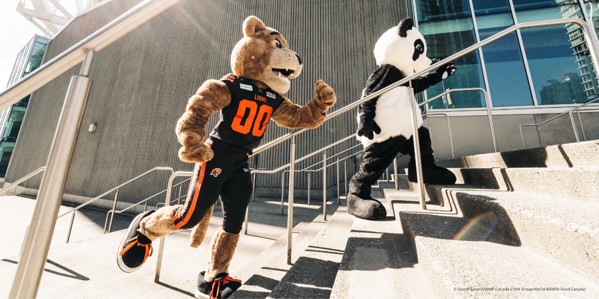 Have you heard? Our #WWFClimb is coming to Vancouver — for the 1st time ever! For #EarthDay, Leo the 🦁 welcomed the WWF 🐼 mascot with a friendly stair climb competition. And while Leo may've had the home turf advantage, panda is training for our event @BCPlace on May 26.