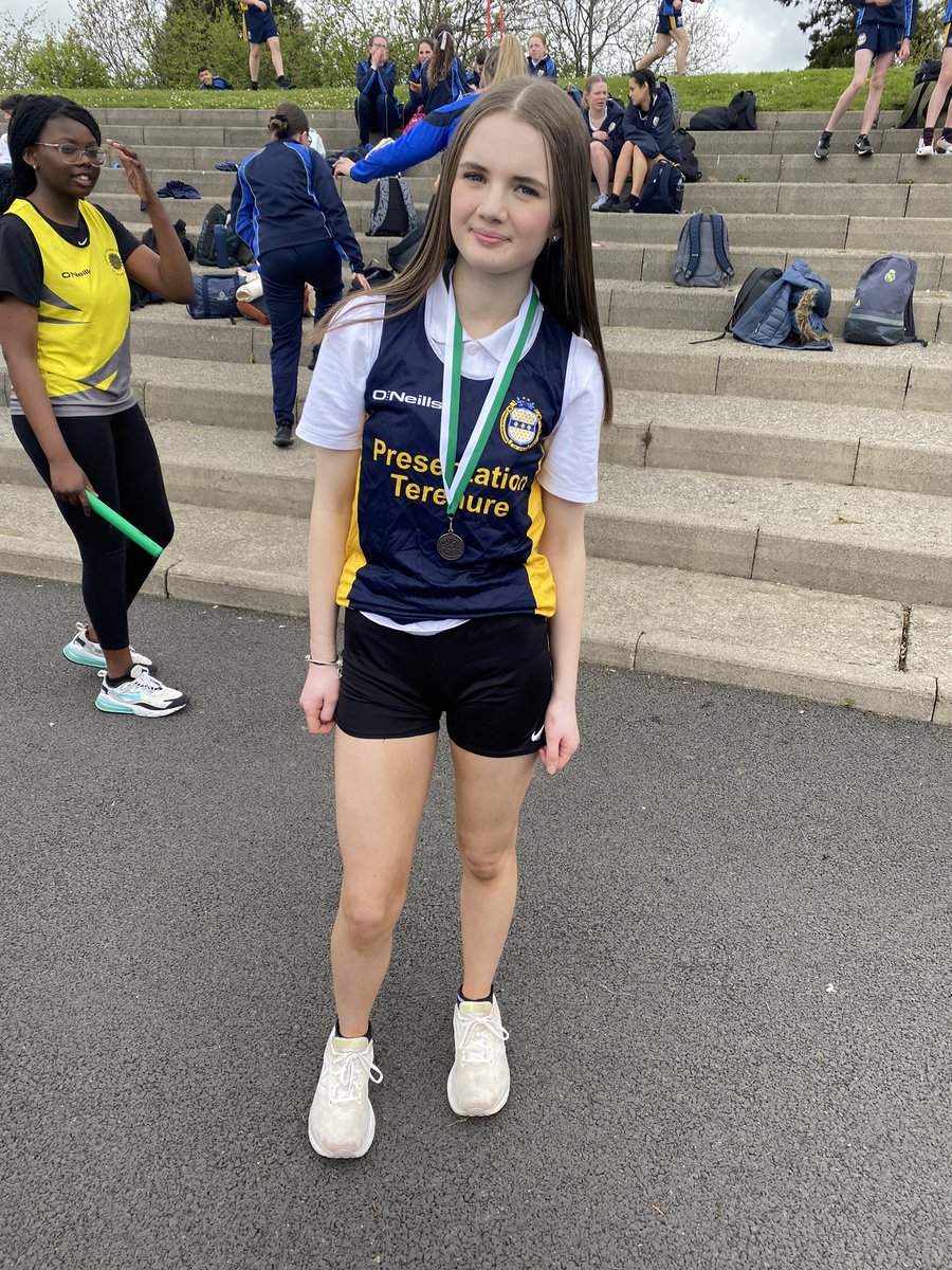 A brilliant day today in Santry with our brilliant athletes! Special mention to Lauren and Mario who won medals in the 100m and Javelin 💪🤩 well done everyone we are so proud of you all. Roll on Thursday for hopefully more medals 🥇💪 @irishathletics @cdetbscc @SchoolsAthletic