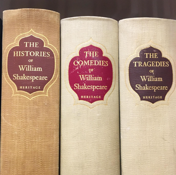FordhamLibrary's tweet photo. Some light reading for #WorldBookDay! It's also #WilliamShakespeare's birthday (born in 1564) & death-day (died in 1616). Celebrate by revisiting your favorite play or poem by the Bard (the library shelves are brimming with them). 🌎📚
#FordhamLibraries #BardofAvon #Shakespeare https://t.co/cykm7z03ZI