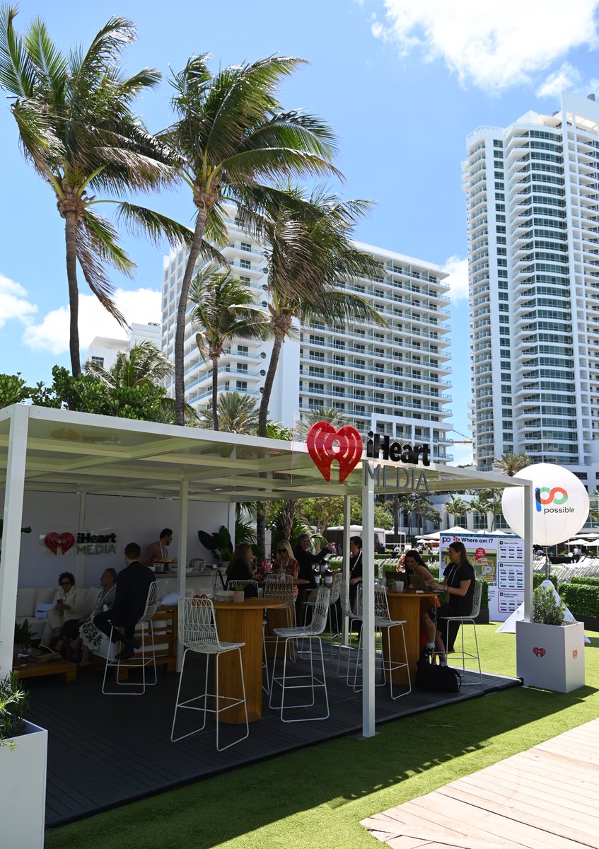 An electrifying gathering at Fontainebleau Miami Beach brought together the creative force of luminaries like @JanelleMonae and top CMOs from powerhouse companies. @PossibleEvent sparked inspiration, celebrating brilliance and innovation. #OnlyAtFontainebleau #BleauMoments