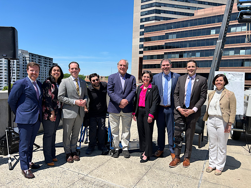 This morning, we announced partnerships with @MDOTNews, @MCDOTNow, @DDOTDC to make travel this summer smoother during Red Line construction. They've provided miles of dedicated bus lanes & changes to signal timing that will make the shuttle travel seamless. #wmata