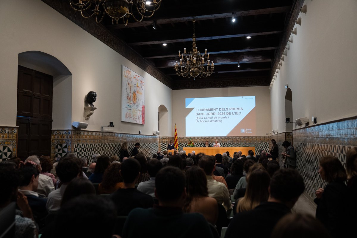 L'Institut d'Estudis Catalans reconeix l'organització del actes de celebració del Dia Internacional de les Matemàtiques, el 14 de març, a Barcelona amb el Premi Matemàtiques i Societat de la Fundació Ferran Sunyer i Balaguer, als #SantJordi2024.