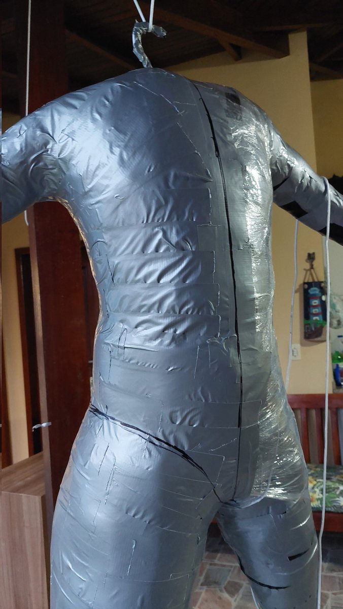 It's time to work on the pattern of the fursuit body!

#furry #furryartist #fursuit #fursuitmaker #fursuitmaking #ducttapedummy #dtd