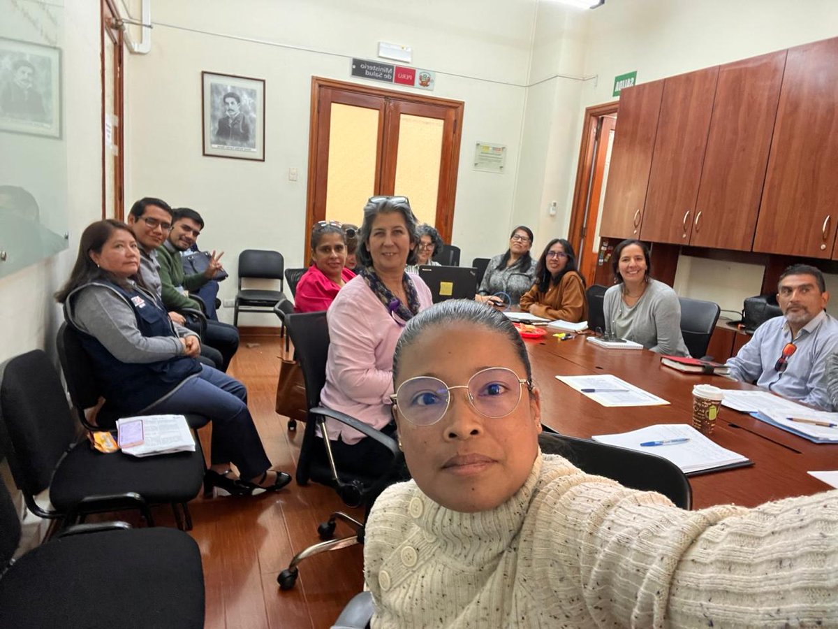 🤓 Sociedad civil participando en la 3era reunión, de la DENOT - @Minsa_Peru , revisando el Proyecto de Reglamento sobre las Enfermedades Raras. #LosPacientesImportan @FEPER_Peru @PeruMarfan @fameperu1 @FIQUIPeru @OKallpa 👍