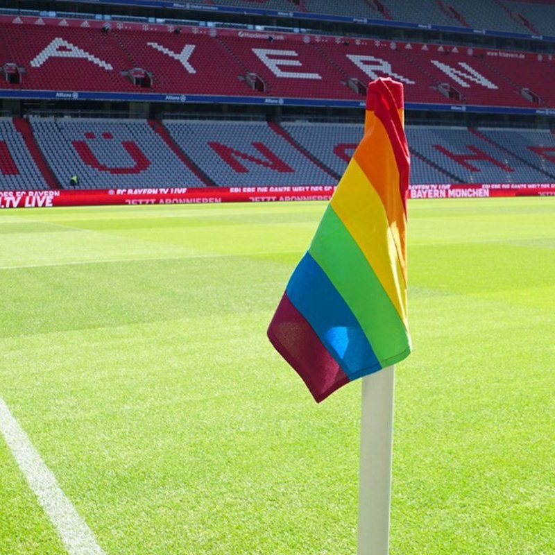 🚨 A group of professional footballers are planning to come out as gay next month, with several top clubs involved in the announcement. 🏳️‍🌈 (Source: Urban)