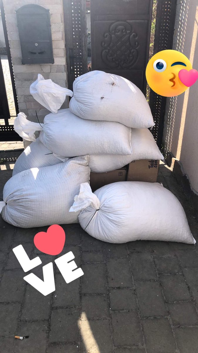 bluefish787's tweet photo. Hello us keep getting aid into Ukraine! Donate now!

https://t.co/JkPAsmgq0Y https://t.co/jgXCp2NfcV