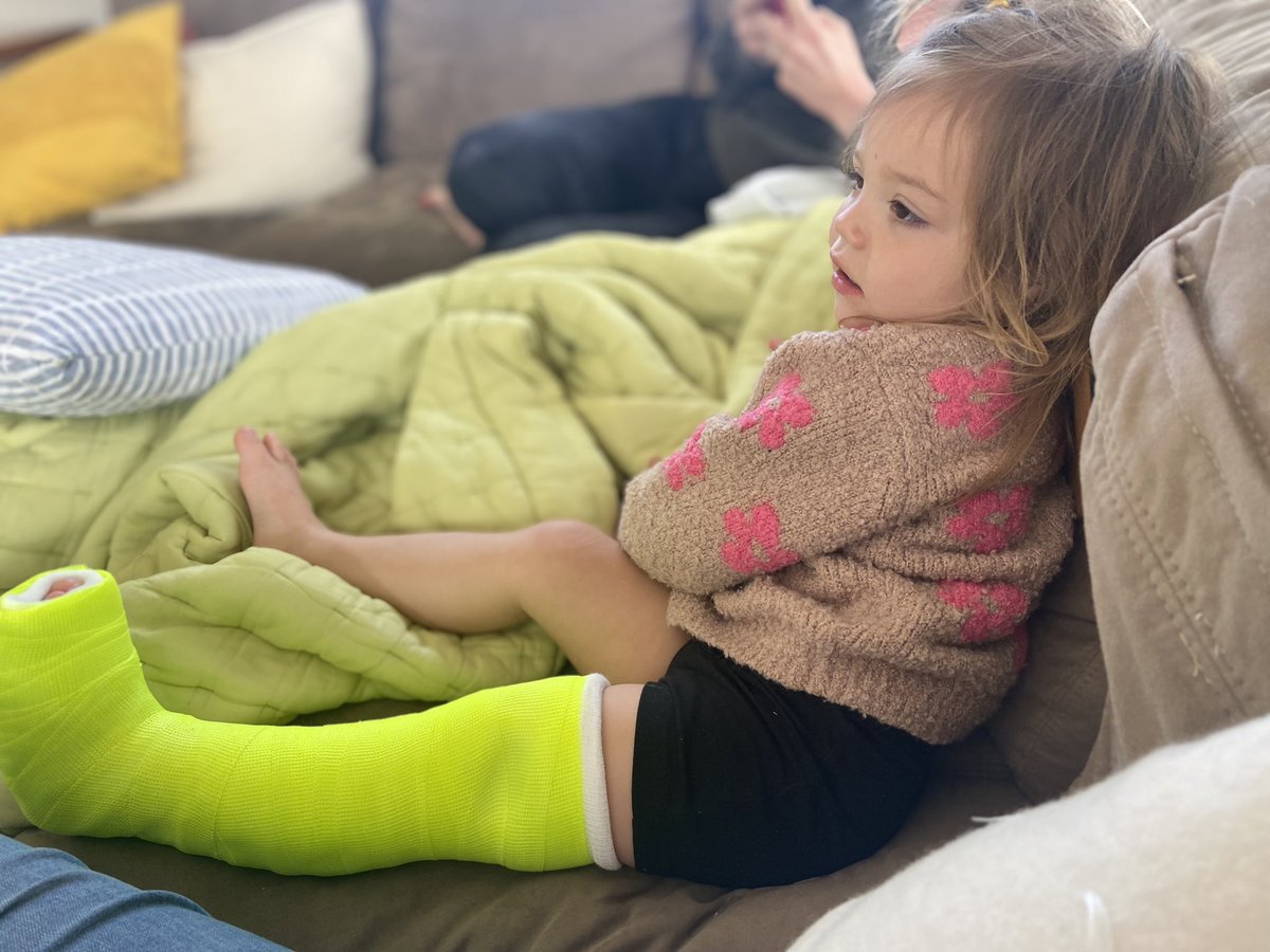 My 2 1/2 yr old granddaughter fractured her tibia and had to have a cast put on this morning. ☹️ Doc says 4 wks.