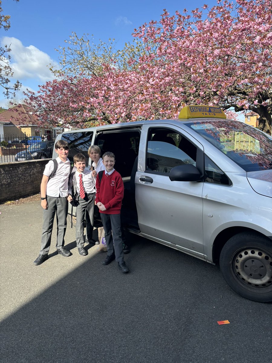 Carolside_PS's tweet photo. Two P6 teams attended the Glasgow Science Festival Creating Engineers Regional Final today. Both teams made excellent K’Nex models in response to the crane challenge set! One team are progressing to the Grand Final in May! 👏🏼👏🏼 #CPSSTEAM @ERC_STEM @GlasgowSciFest https://t.co/Rmc1cWKEgm