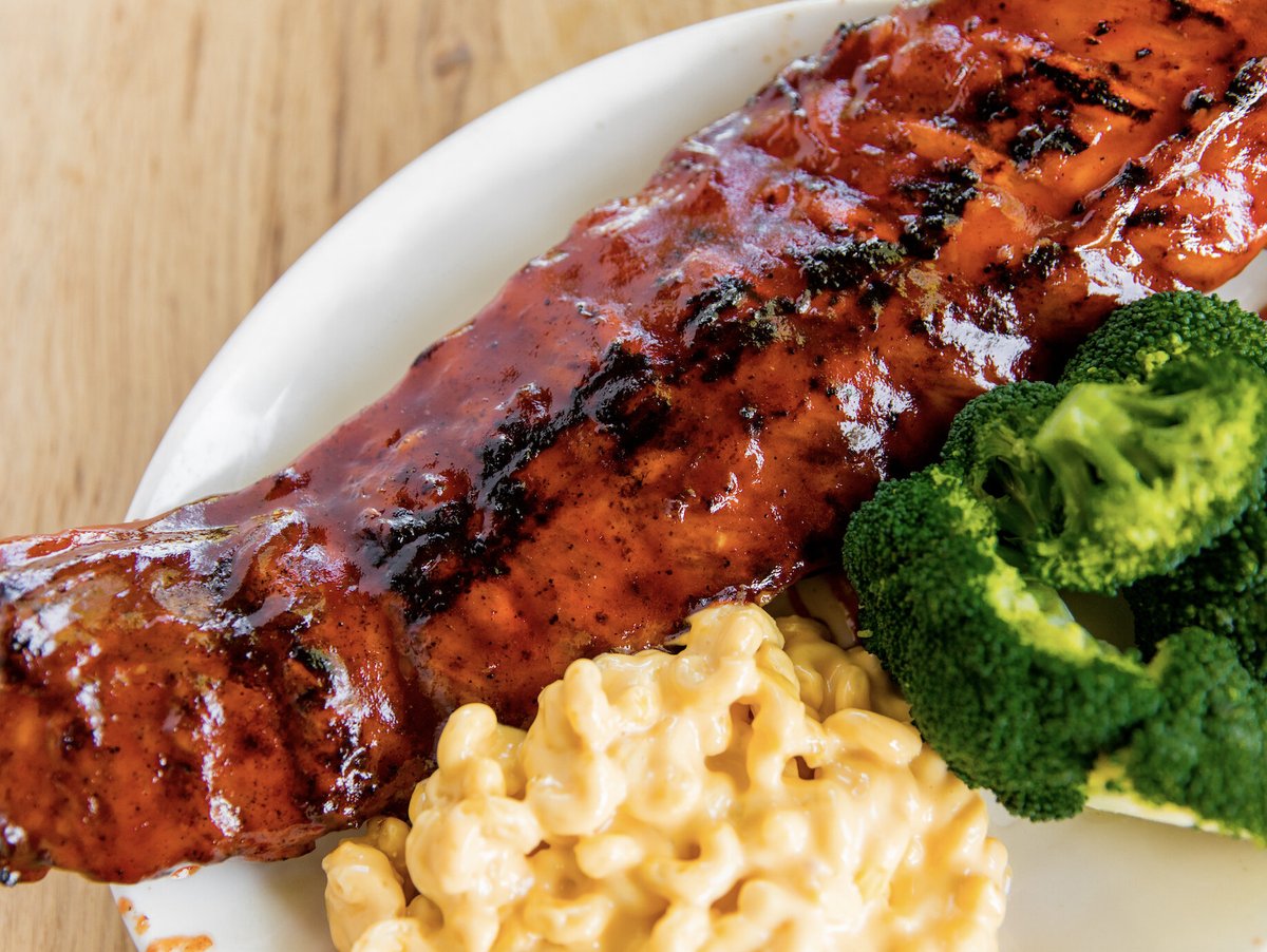 Life's too short to not have ribs covered in our famous BBQ sauce🤤

 #woodranch #lafoodie #califoodie #lunchtime #bbqribs #riblover #bbqsauce#bbqtime #bbq #bestbbq #dinela #foodie #california