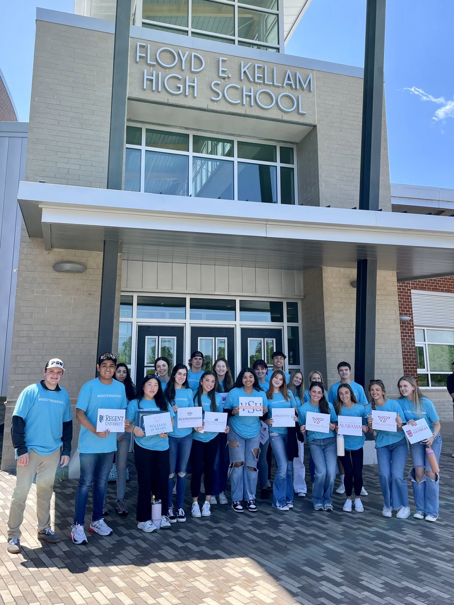 KellamCounselor's tweet image. Beautiful day to bring some @KellamHigh students to the @AccessCollegeFd Day!!! Always a good time! 💙🩵
🖤💛🖤💛
