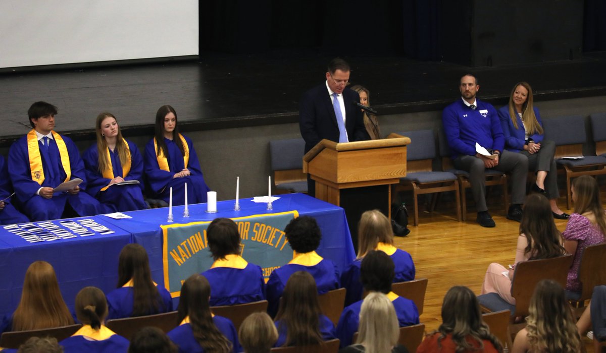 SDofWashington's tweet photo. Washington High School National Honor Society Induction Ceremony. Click the link below for the story.
https://t.co/oPmP5v387l https://t.co/WO5XUGDGhh