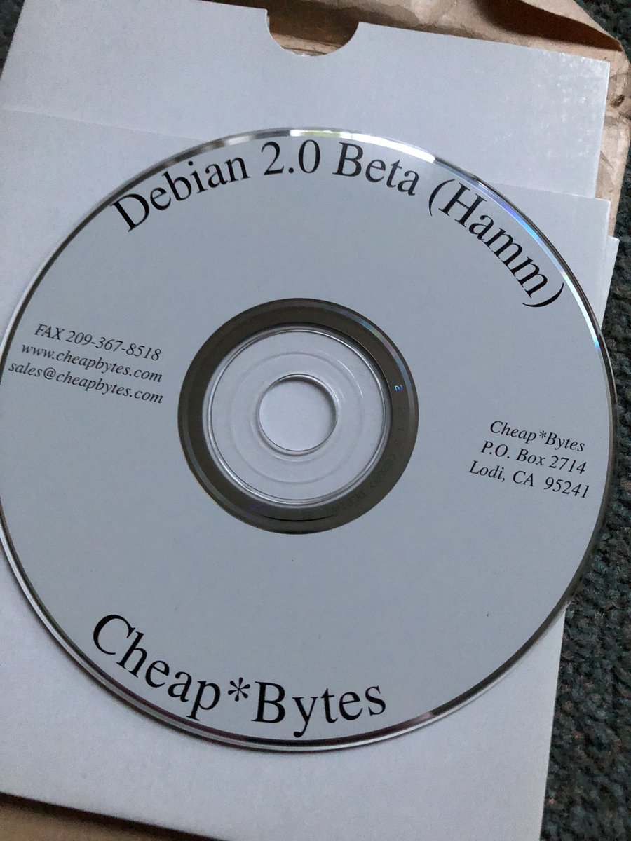 Ah, the heady days of waiting for cheapbytes CD-ROMs to arrive in the post and then anxiously repartitioning your disk for the first time 🤣 @computermuseum