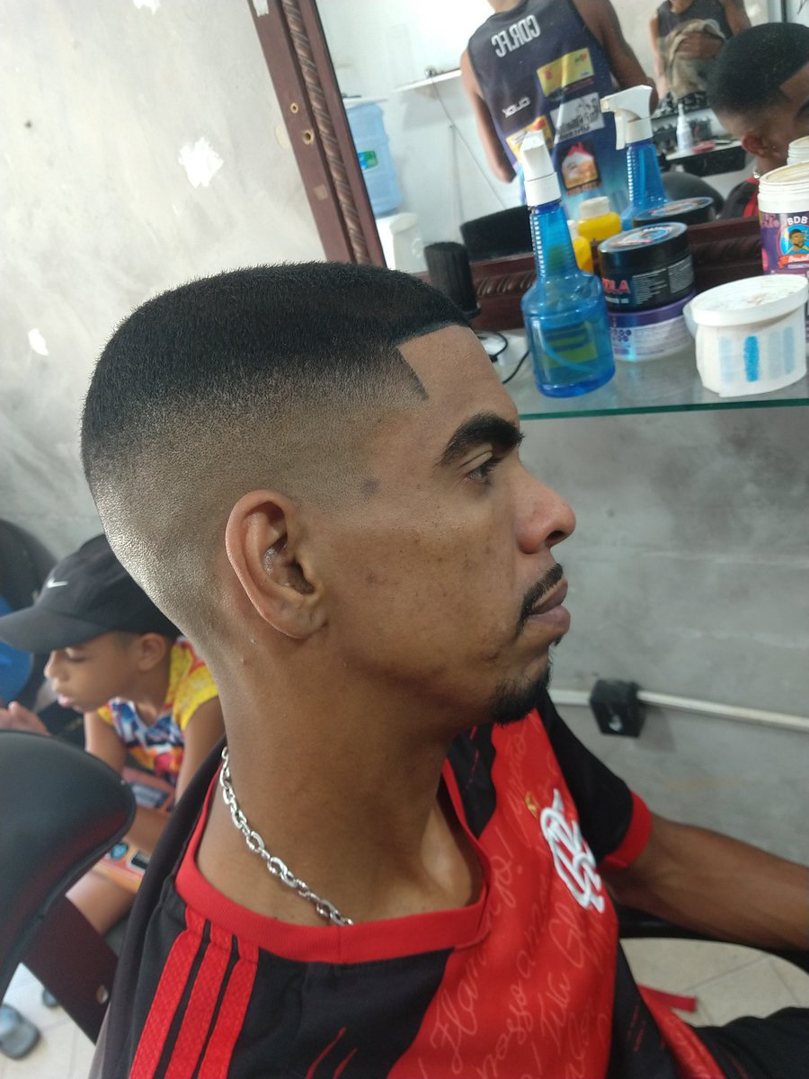 RuanDoCorteOfc's tweet photo. Régua ativada 🙅🔥 https://t.co/rK3t25K5g2