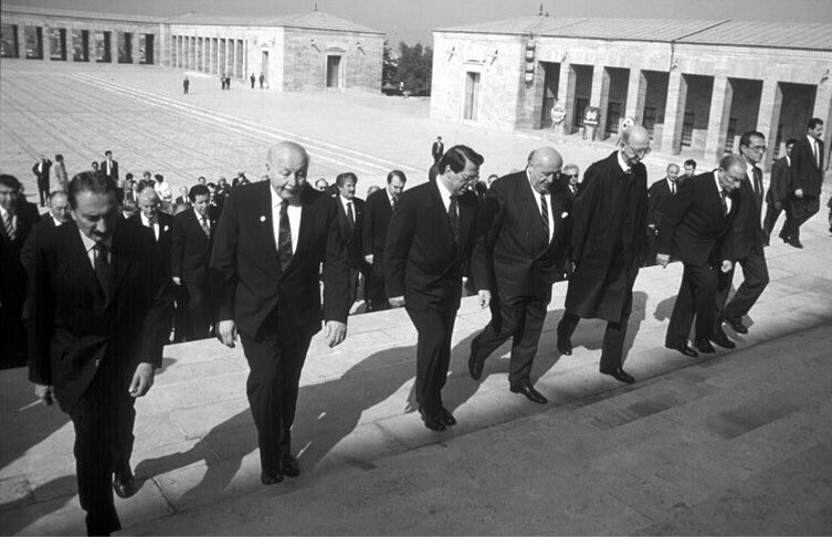 Bülent Ecevit, Necmettin Erbakan, Mesut Yılmaz, Süleyman Demirel, Erdal İnönü ve Alparslan Türkeş Anıtkabir’de.