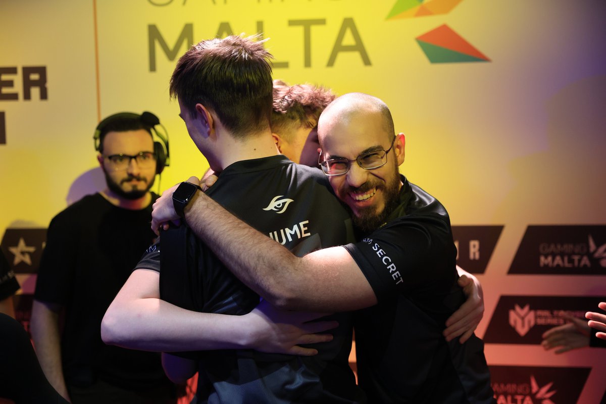 GGWP @WolvesEsports i´m so proud of our resilience and of the boys, we played under shit circunstances during the whole season and ending up top 2 of regular season and top 3 on playoffs, so good to have the hard work rewarded, happy to share the first major with this boys! 🔥