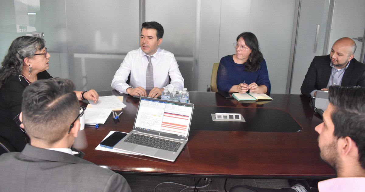 Con el objetivo de fortalecer las acciones de búsqueda de personas desaparecidas y no localizadas y dar respuesta a las familias de las víctimas, esta mañana nos reunimos con la comisionada de @Busqueda_MX Teresa Guadalupe Reyes Sahagún en una productiva sesión de trabajo con el…