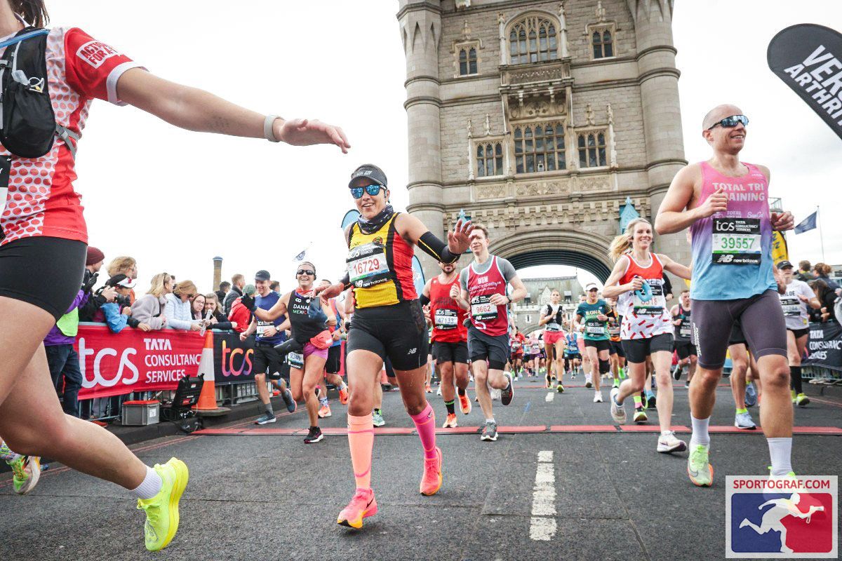 The crowds this year was 2nd to none this year #londonmarathon2024 #towerbridge #GoodVibesOnly