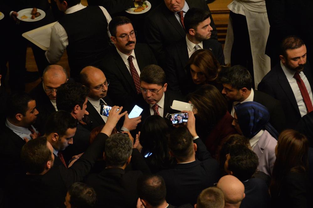 DEM PARTİ KAPATILACAK MI? Adalet Bakanı Tunç: 'Terör örgütlerine karşı mesafe koyması gerekir' ntv.com.tr/turkiye/dem-pa… Foto: İHA
