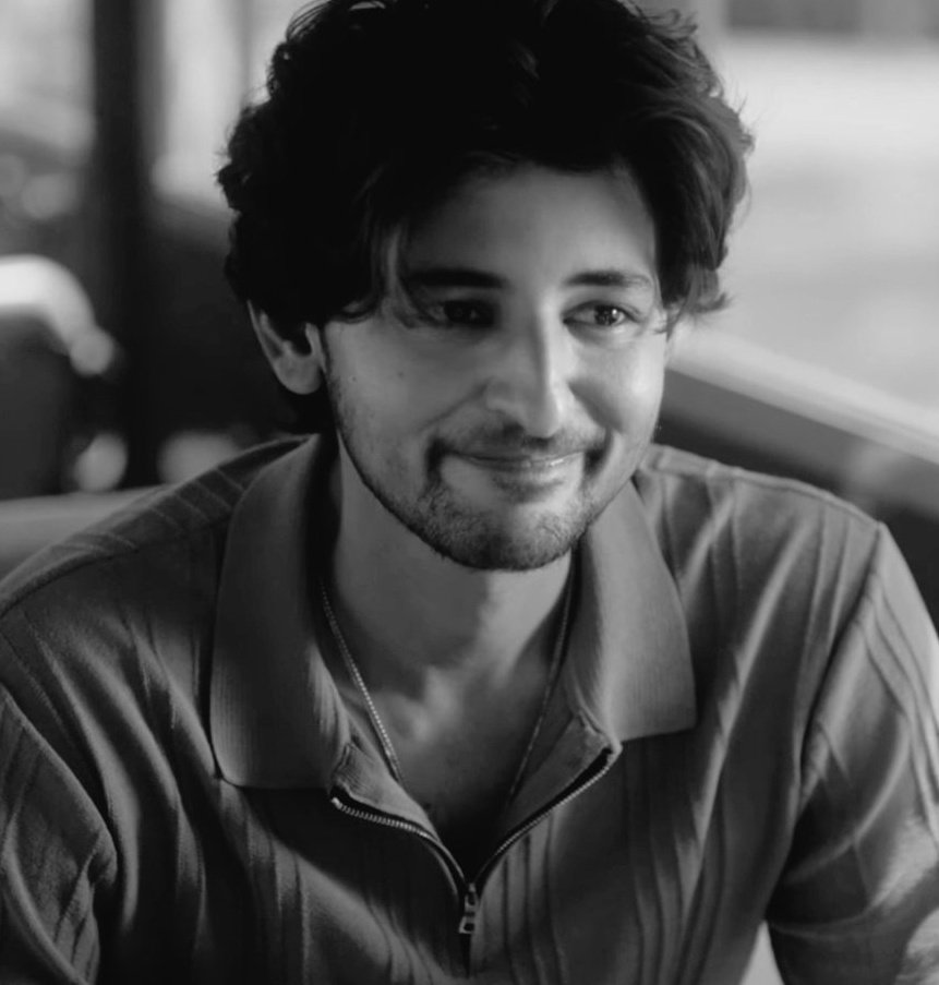 DarshanRavalOfc's tweet photo. GOOD #TuHai MORNING 🌞

Every blue family member who is having to wake up early due to a hectic schedule, start your day with @DarshanRavalDZ's current blissful track to boost your morning mood 💙

Believe in yourself. Things will start to get better and easier, one day!🫰🏻🪻 https://t.co/aJpozjOXh3
