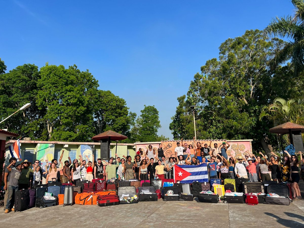Our brigadistas gathered 1300 kilos of medical donations for Cuba, worth $75,000, to help Cuba survive under the harsh conditions manufactured by the illegal US economic blockade! Follow along @NNOCuba for updates on the 17th International May Day Brigade to Cuba 🇨🇺