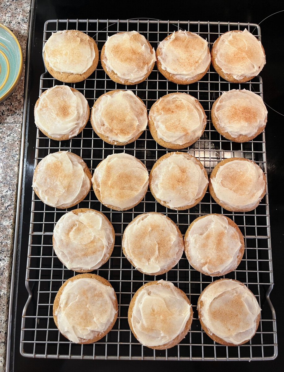 Cale 🥬 tweet media