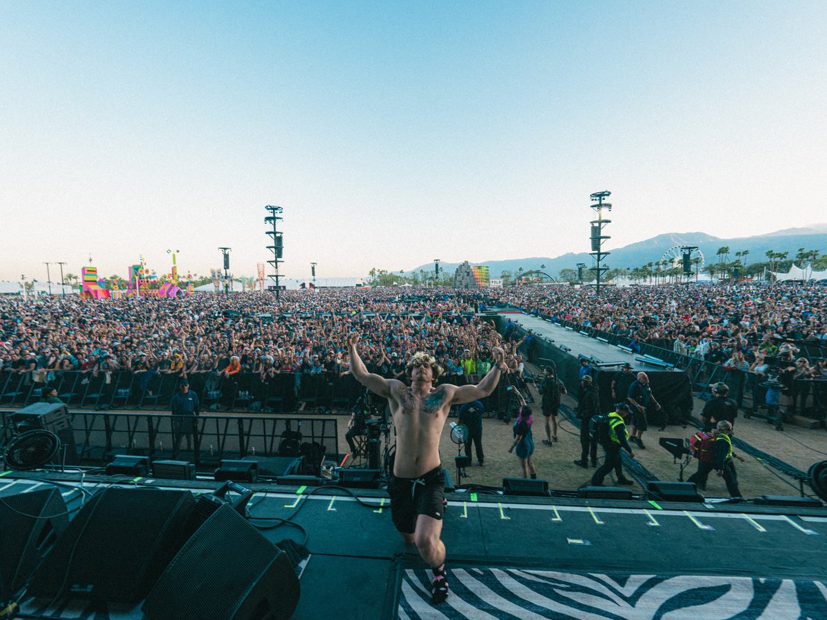 jakobscastle's tweet photo. "I'm prosperous" 😎
@sublime played @coachella. I love my uncles, I love the fans &amp; I love you Dad ❤️‍🔥 next stop for Sublime is @brightsidefest_ in Orlando FL then #JakobsCastle hits the road for the album release tour 🚐💨 Tix at https://t.co/1Th15SsKD1 warn ur friends https://t.co/8Nu0rO8OY9