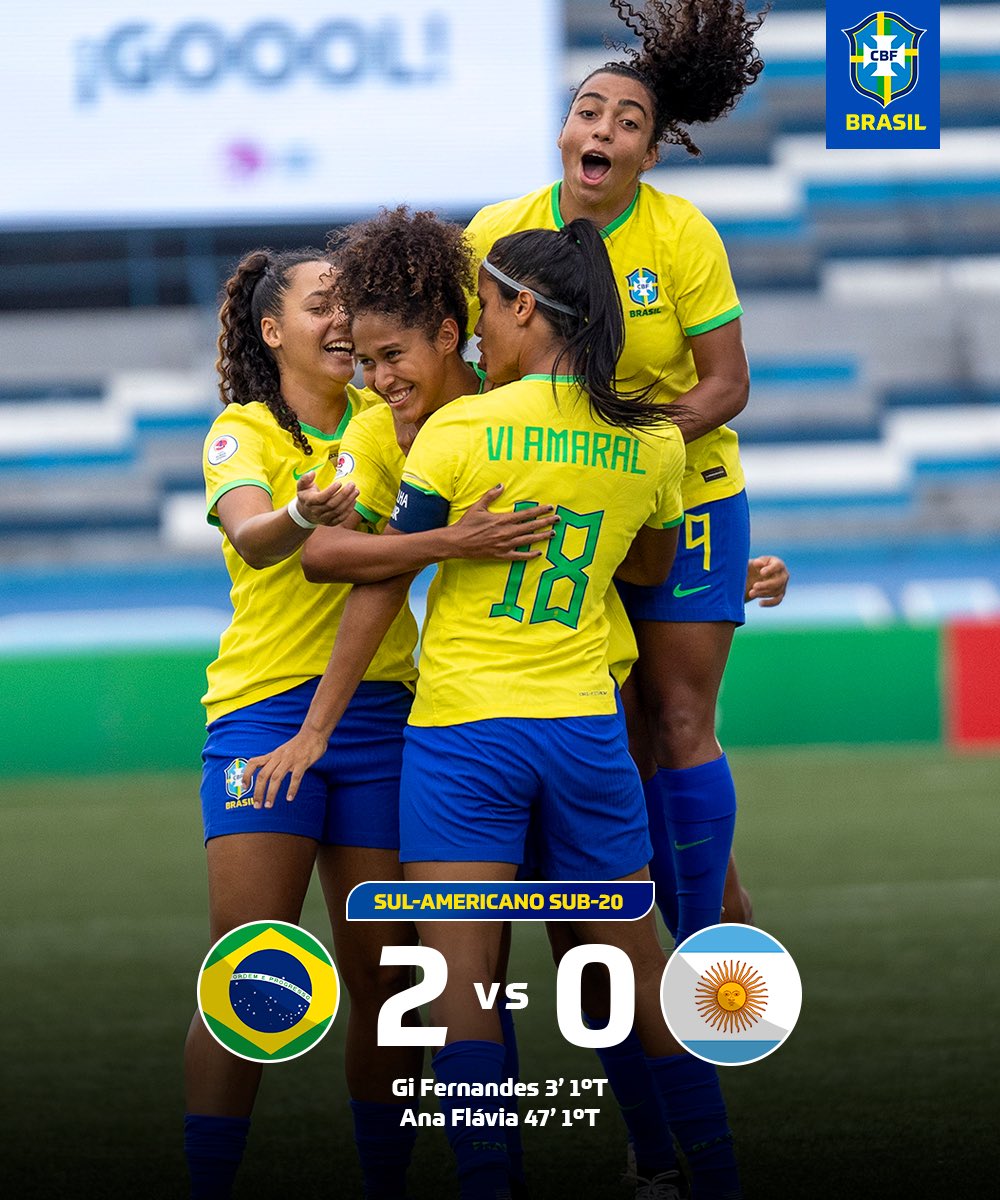 É O BRASA! 🇧🇷 Na chuva, na raça e três pontos garantidos na fase final do Sul-Americano! A #SeleçãoFemininaSub20 venceu a Argentina por 2 a 0 com gols de Gi Fernandes e Ana Flávia. Nosso próximo compromisso será contra o Paraguai, na sexta-feira, às 20h30. Vamos, meninas! 💪