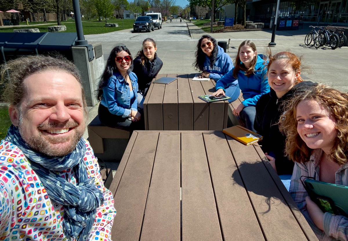 After one final planning meeting, our team is off to the Bay of Fundy for spring field research on migratory Savannah Sparrows. What a dynamic team with 2 graduate and 4 undergraduate ornithologists from @ScienceUWindsor!