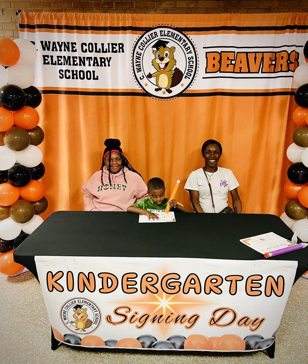 EricBSenior's tweet photo. We had an amazing time at our @CWayneCollier Kindergarten Signing Day! 🎉✍️ Our future Beavers and their families were filled with excitement as they signed their certificates of intent to join our school family. 📚👨‍👩‍👧‍👦 #KindergartenSigningDay #FutureBeavers #CCSKindergartenShowcase2024 #ShareTheGood