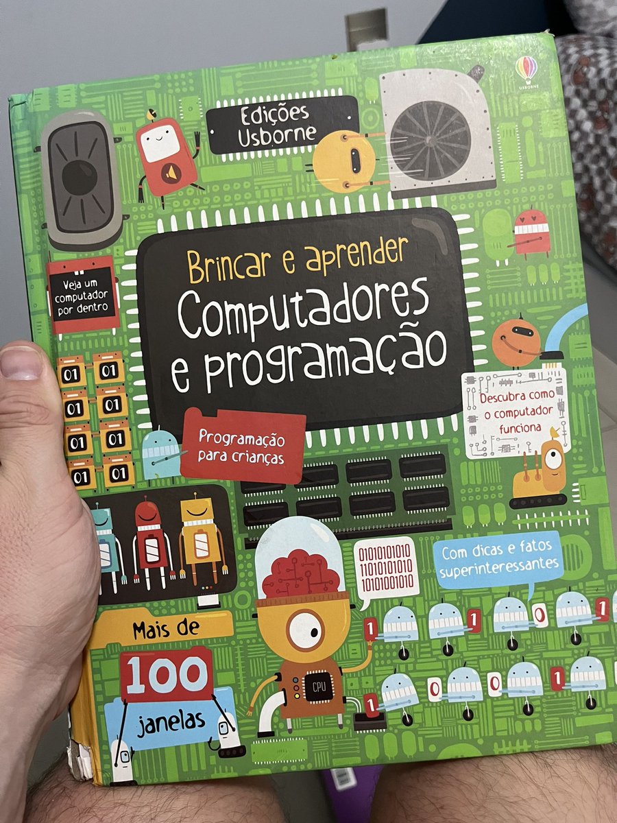 @ComputeiroD É da Usborne: computadores e programação