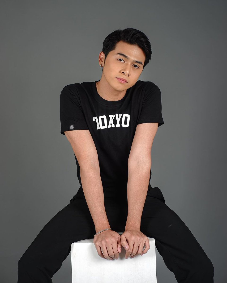 mattcruzgallery's tweet photo. @bdbph_aem @iammattcruz 🗓️ 04.22.24 | INSTAGRAM

"Tokyo vibes 🇯🇵 
@bnyjeansph
#bnyjeans #bnyjeansph"
🔗 https://t.co/g361Qf61mO

#MattCruz #BDBArtist https://t.co/mwL6EhFb5c