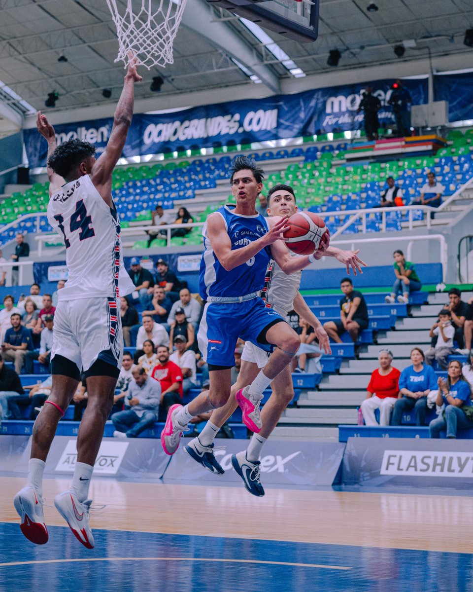 Ocho Grandes UV 2024 | Cuartos de Final 42 | TEC MTY TOL 37 | CEU MONTERREY Medio Tiempo 🏀 TEC MTY TOL: Santiago Monrroy 10P 5R CEU MONTERREY: Mauricio Carrasco 12P 4R 📊: …livestats.dcd.shared.geniussports.com/.../bs... #OchoGrandes x #MoltenMéxico