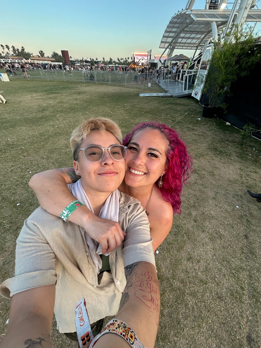 virtual_mami's tweet photo. love being in love with you https://t.co/QUminraLsm