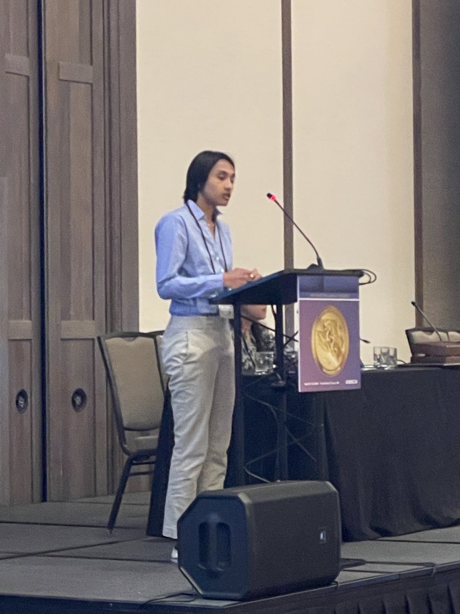 seannixdoc's tweet photo. Dr. Kumar and Medical student Orjionwe presenting at #swsc24. Representing Saint Luke’s and UMKC https://t.co/g6I9bGPk5F