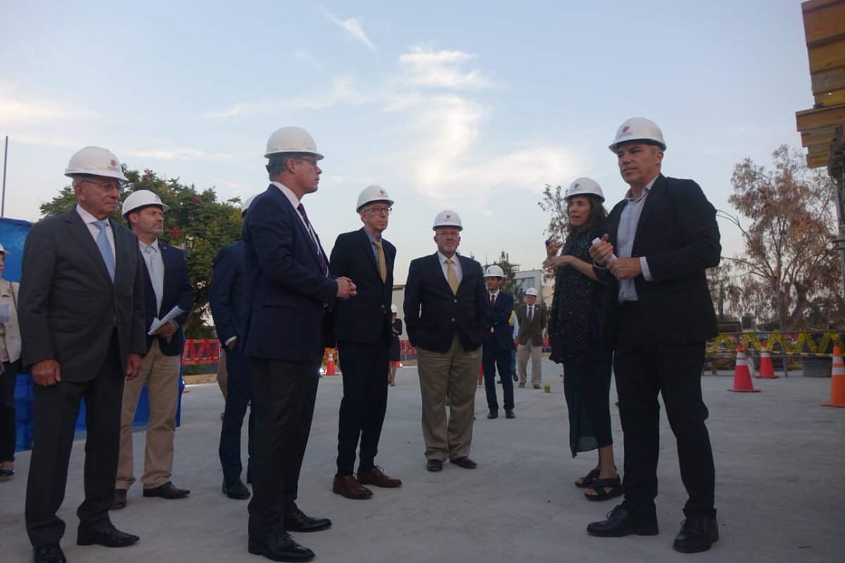 MineduPeru's tweet photo. ✅El ministro de Educación, Morgan Quero, participa en la ceremonia de colocación de la primera piedra para la construcción de la moderna infraestructura del Colegio Franco Peruano de Surco, que este año celebra su 74.° aniversario de creación institucional. https://t.co/aFcCQeLVVr