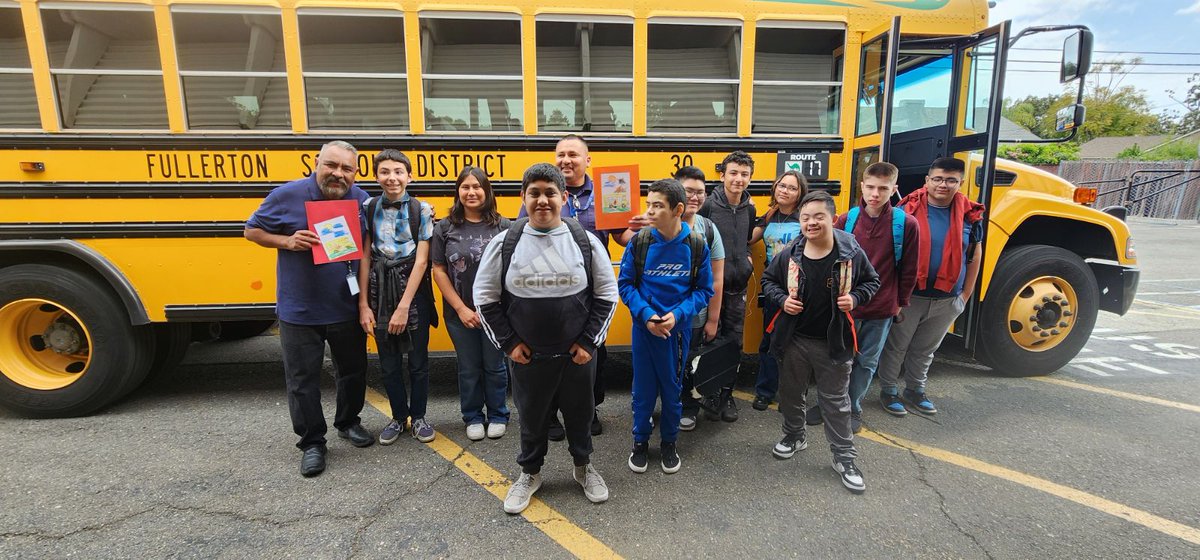 NicolasKnights's tweet photo. The Awesome students from Room 4 want to wish the FSD Bus Drivers a Happy Bus Driver Appreciation Day. Thank you for all you do. You Rock.
@KnightNation
@FullertonSD 
#Room4Rocks https://t.co/4P6pZy9n5F