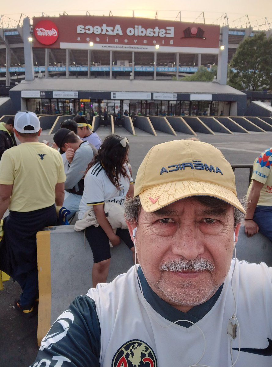 Ya en el azteca para ver a los más grandes, @ClubAmerica  a ganar a pachuquita.