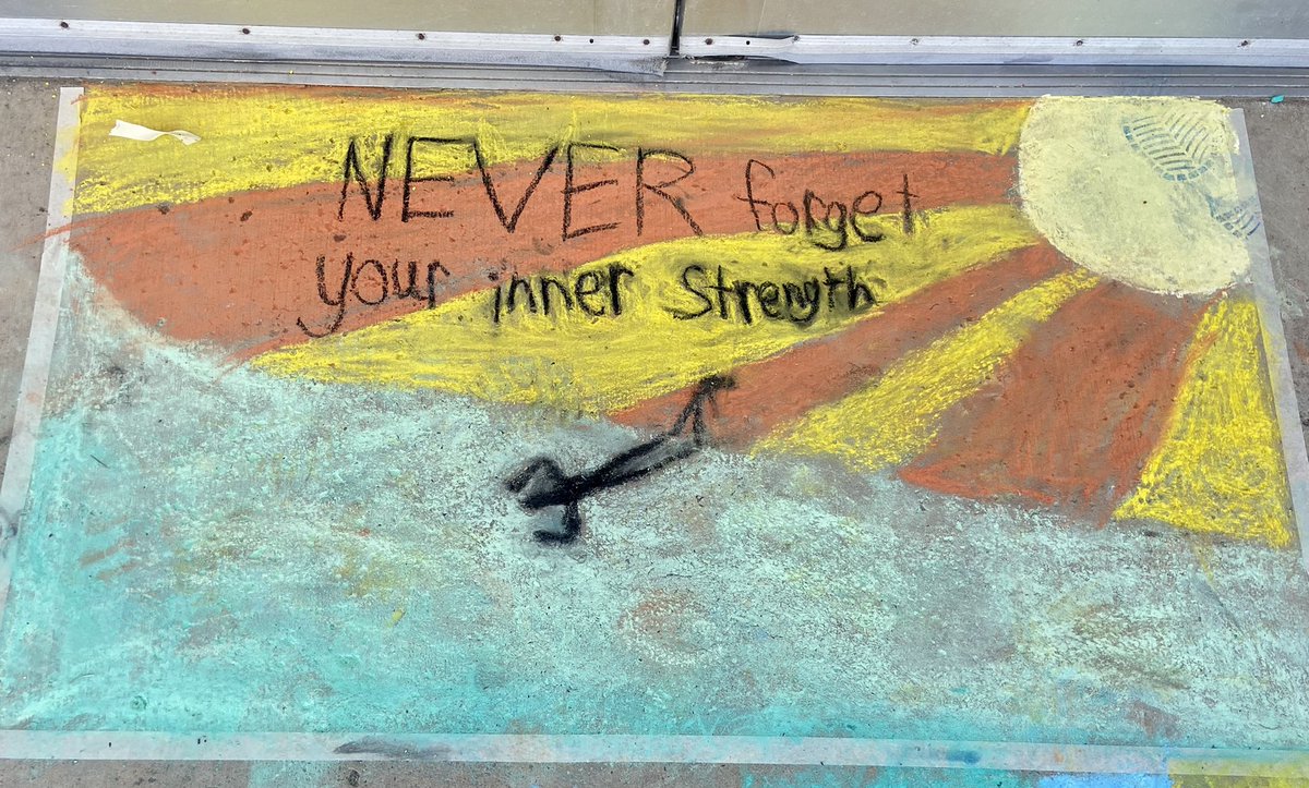 NATarteducator's tweet photo. From galaxies to sunsets our amazing Art Club created beautiful chalk art to brighten up our school during testing week. Let’s spread good vibes and ace those exams! #ChalkArt #Positivity #TestingWeek #bamsartroom https://t.co/O1uejEvOuK