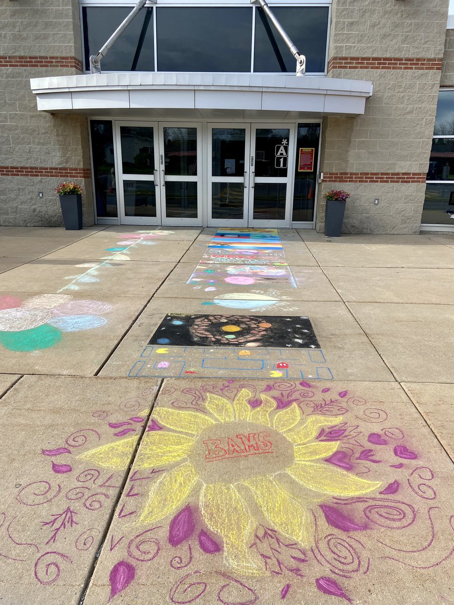 NATarteducator's tweet photo. From galaxies to sunsets our amazing Art Club created beautiful chalk art to brighten up our school during testing week. Let’s spread good vibes and ace those exams! #ChalkArt #Positivity #TestingWeek #bamsartroom https://t.co/O1uejEvOuK