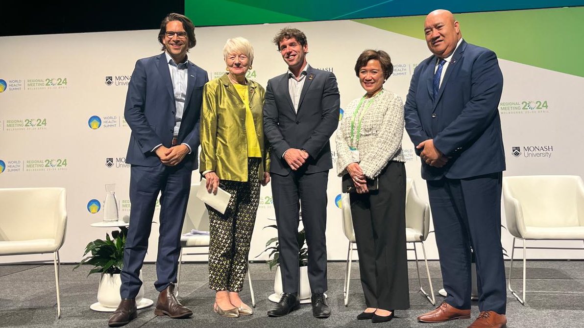 Such a privilege to chair the opening plenary of the @WorldHealthSmt in Melbourne this week. Thank you to @WHOWPRO, @AmbGlobalHealth, @IlonaKickbusch & @ProfAdeeba for your important insights and contributions.