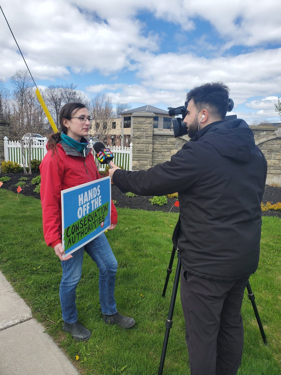 NancyHamOnt's tweet image. Another day of terrible @fordnation policies for @Hamilton_350 to protest outside Conservative MPP Donna Skelly's office in #HamOnt
#stopthe413
#HandsOffConservationAuthorities
#StopBill165
#StopBill185
#StopBill23
#StopSprawl