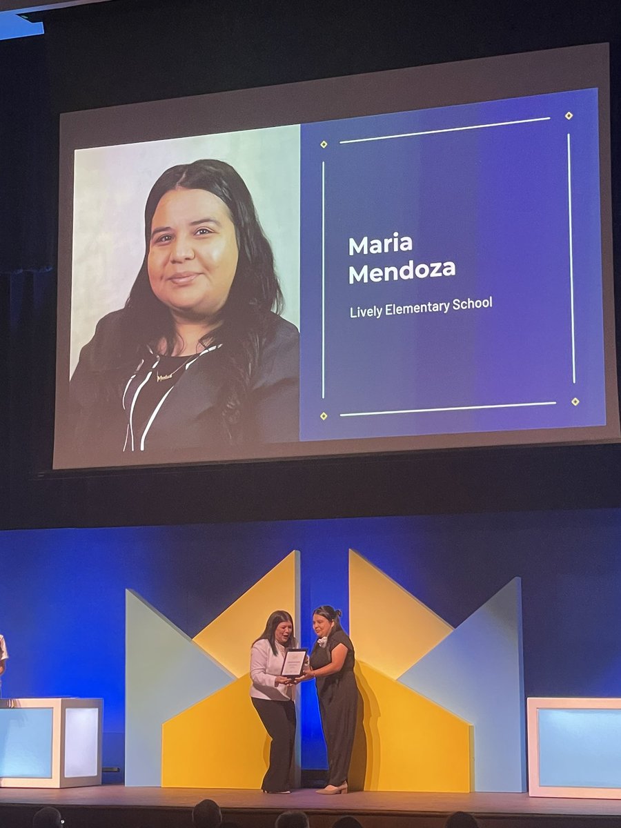 ArellanoTeach's tweet photo. So proud of my four campuses’ teachers of the year!!! It has been such an amazing experience to witness their greatness! #TOY2024 #KeepRocking #Keepmakingthedifference @SchulzePanthers @BritainElem @fmgilbert @LivelyPride https://t.co/Ii1XeIIXbF