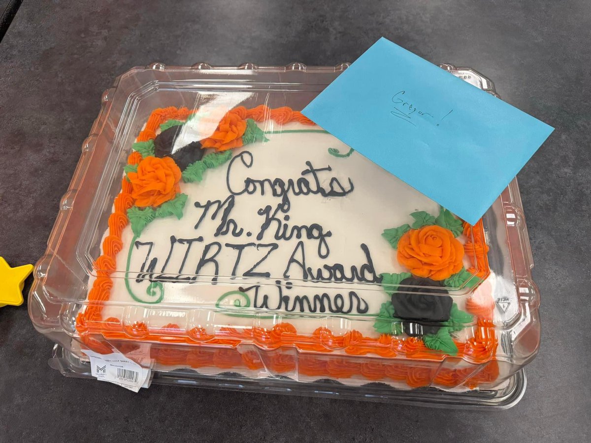 brantcboyer's tweet photo. I am honored to announce the 2024 Wirtz Award for excellence in education to the one and only…Gregor King! @ChoirKing is an amazing inspiration and mentor to so many of our students! Thank you for all you do! Congrats!#proudlydekalb #1barb https://t.co/5CfnOObdZP