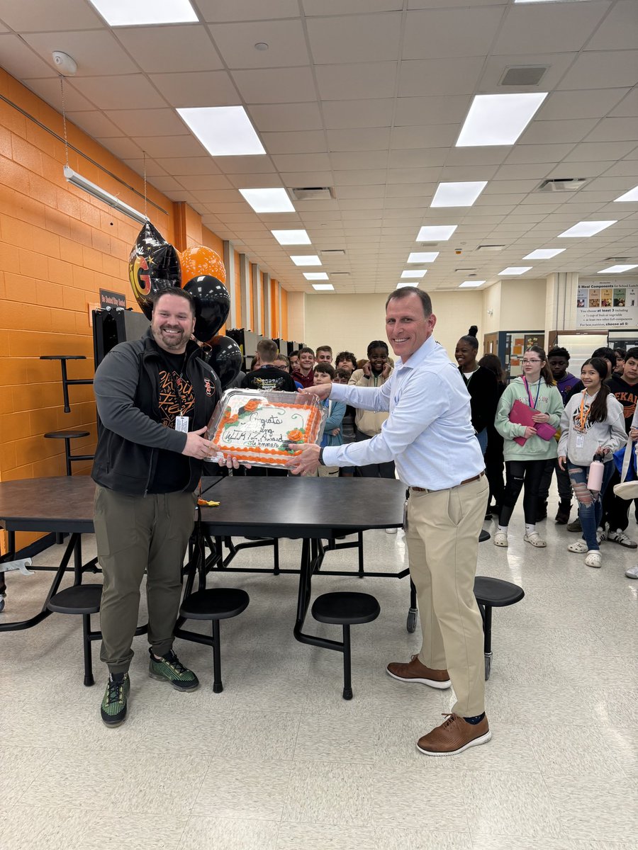 brantcboyer's tweet photo. I am honored to announce the 2024 Wirtz Award for excellence in education to the one and only…Gregor King! @ChoirKing is an amazing inspiration and mentor to so many of our students! Thank you for all you do! Congrats!#proudlydekalb #1barb https://t.co/5CfnOObdZP