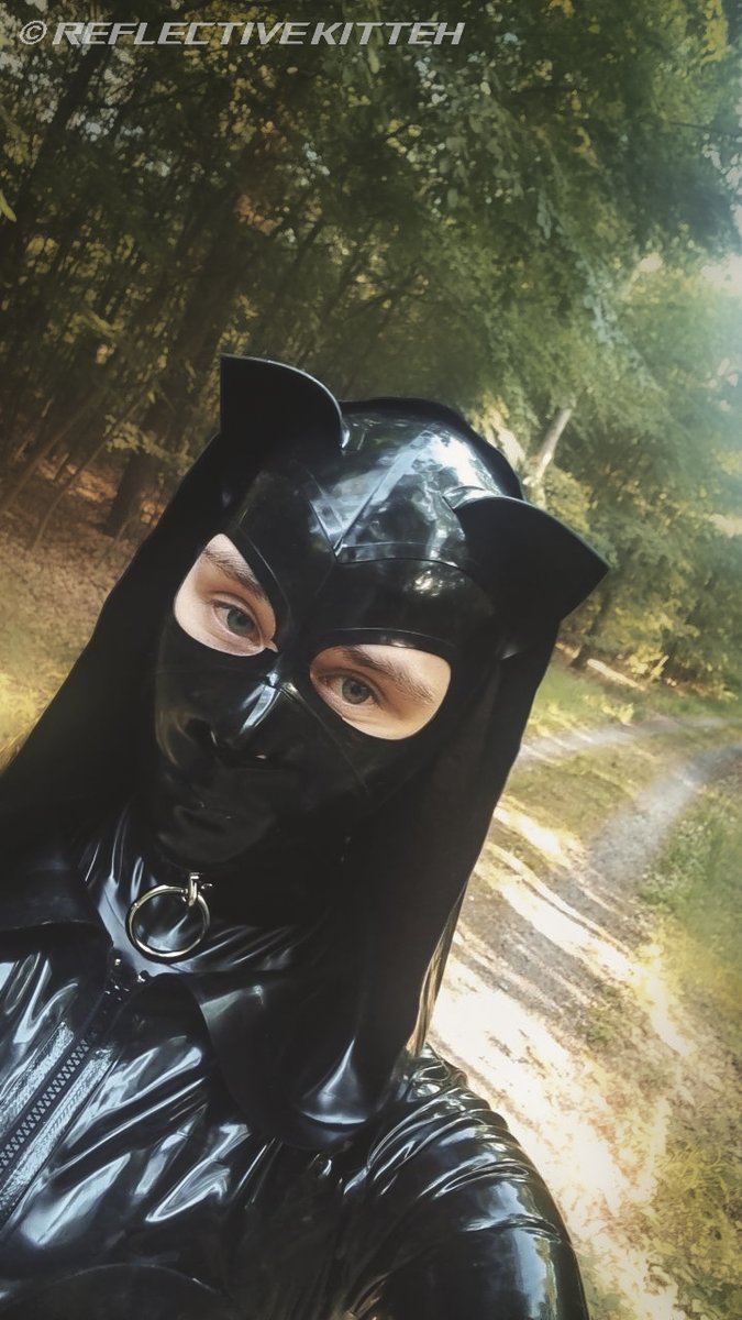 ReflectiveKitte's tweet image. Forest selfie :3

I have no idea why I look a lil bummed out tho. Must&apos;ve been the insects or just a weird angle. Cuz it was actually a pretty nice lil trip.  Or maybe I&apos;m just overthinking and being too critical minded.