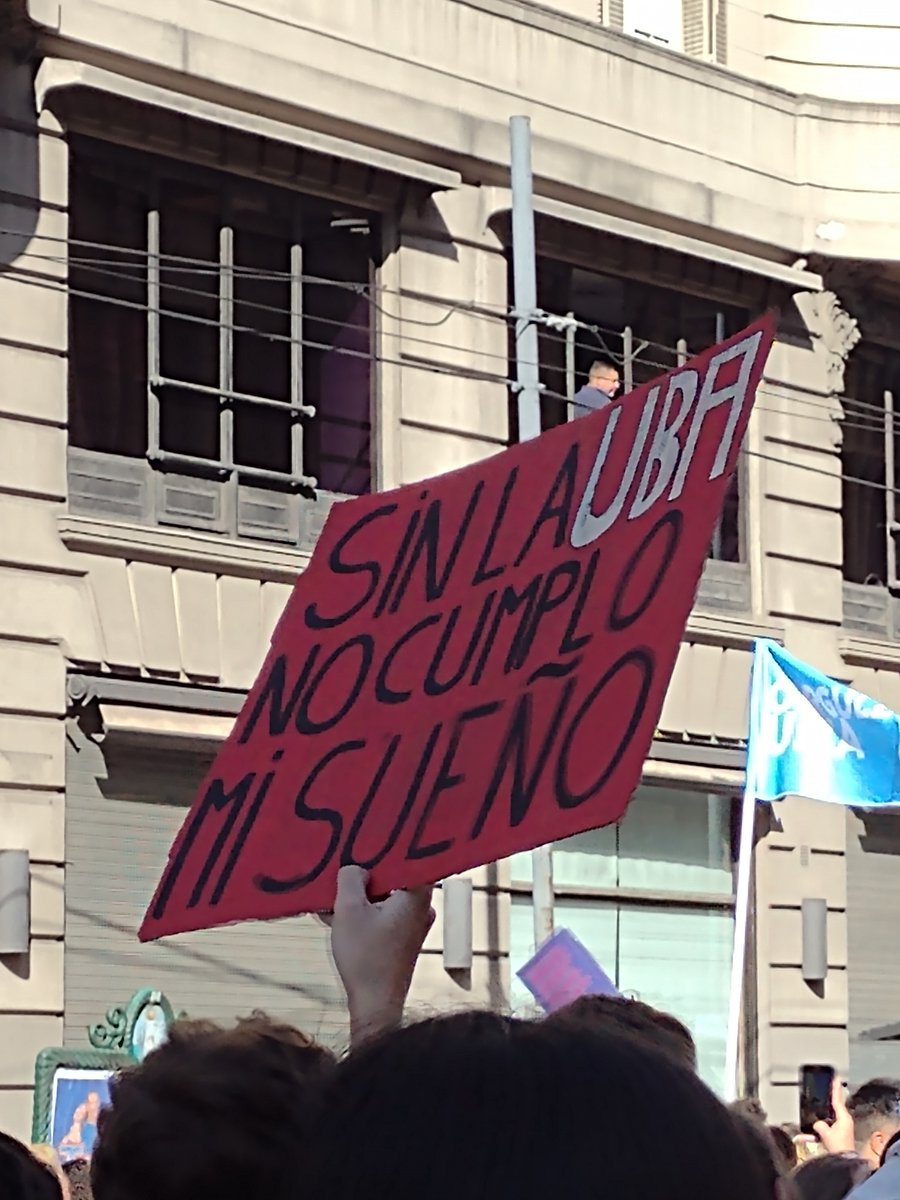 ShezoNeozero's tweet photo. #MarchaUniversitaria https://t.co/PqWy6dJq83