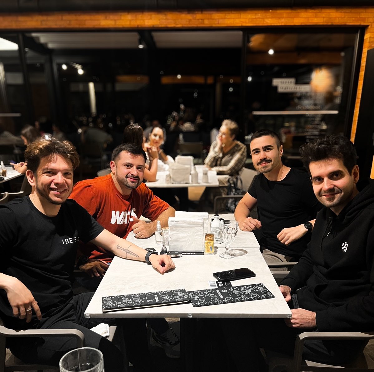 depois de algum bom tempo, o encontro pessoalmente saiu 🎯 

satisfação 🤝