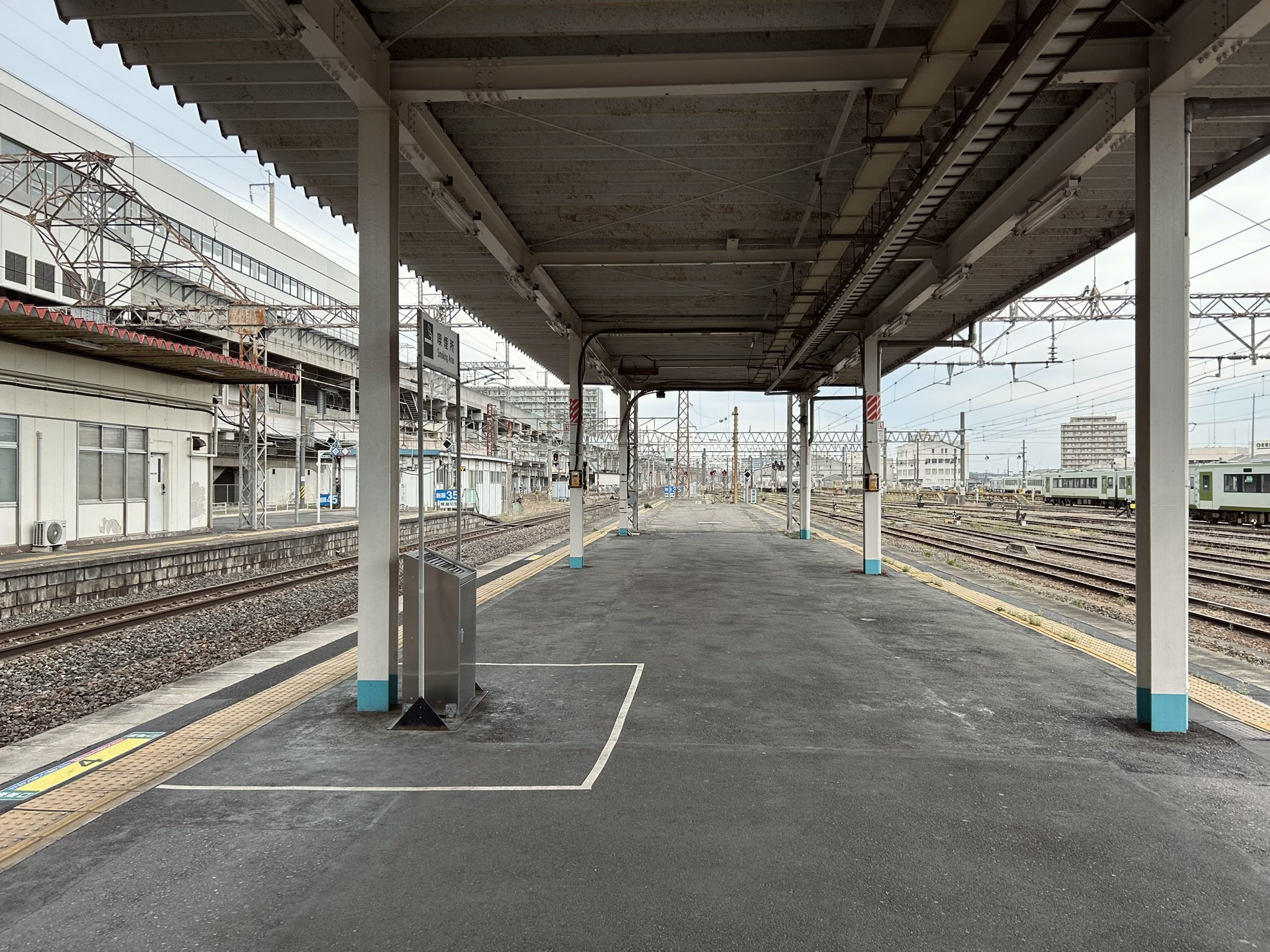 郡山 駅 喫煙 所(01)
